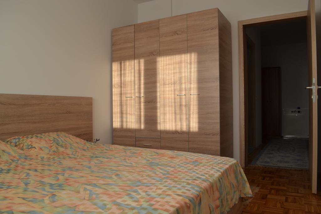 Apartment Gashi Приштина Экстерьер фото